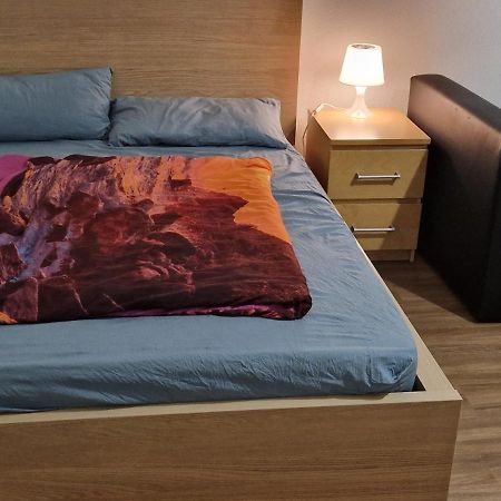 Joshua Abbey Apartment Frankfurt am Main Bagian luar foto